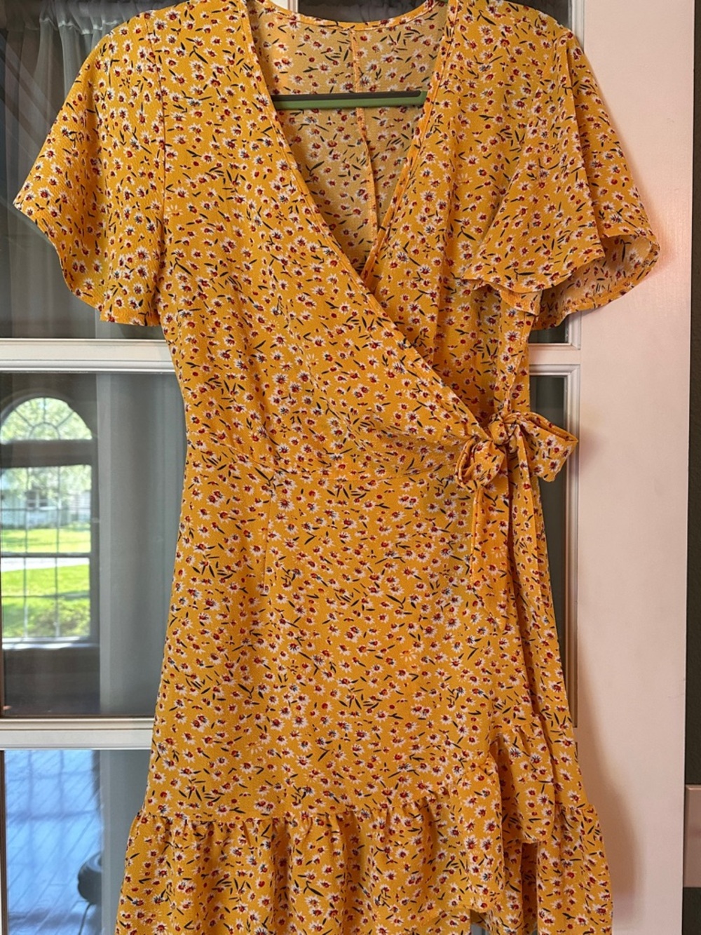 Source Unknown Yellow Floral Wrap Midi Dress with Ruffle Hem